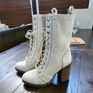 NWOT DV Dolce Vita Heeled Winter Combat Boots